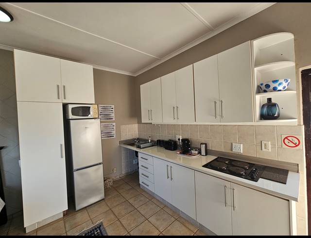 0.5 BEDROOM STUDIO APARTMENT TO LET IN SHAKAS ROCK